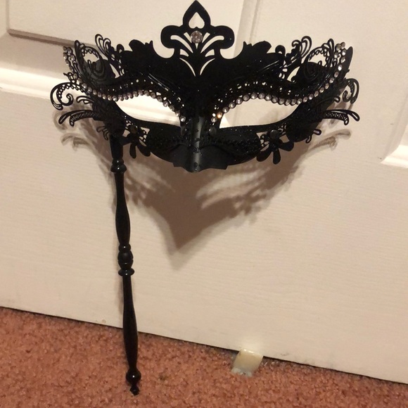 Accessories - Gorgeous Rhinestone Mask
